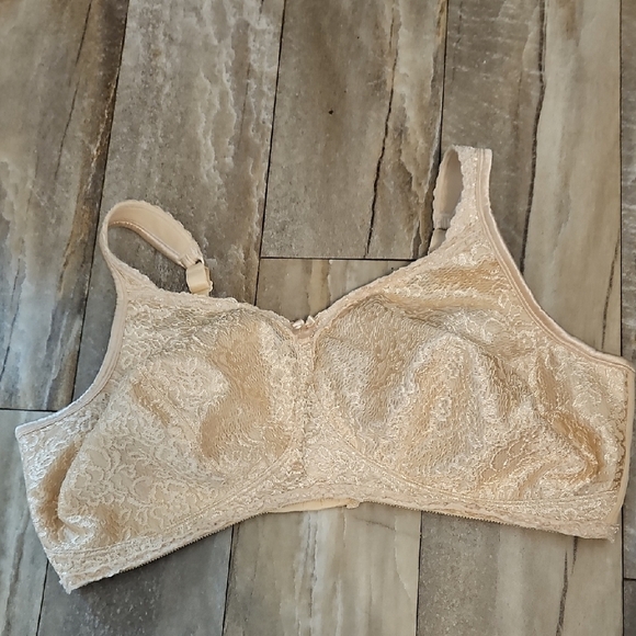 Playtex Cream Comfort Bra with Wide Straps - Picture 1 of 5